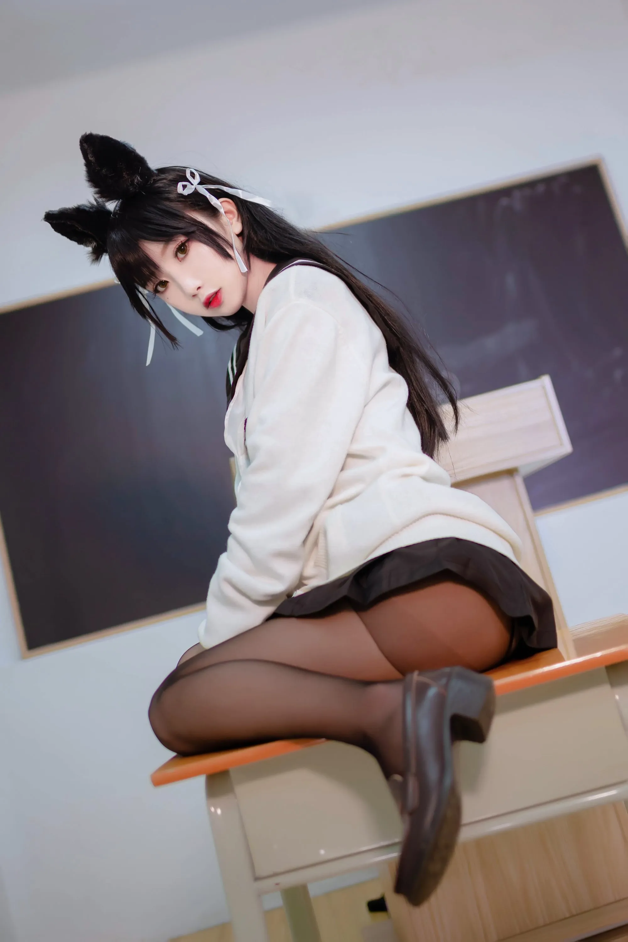 【网路收集系列】福利姬 鬼畜瑶在不在w《 JK制服 》VIP福利帖【26P】
