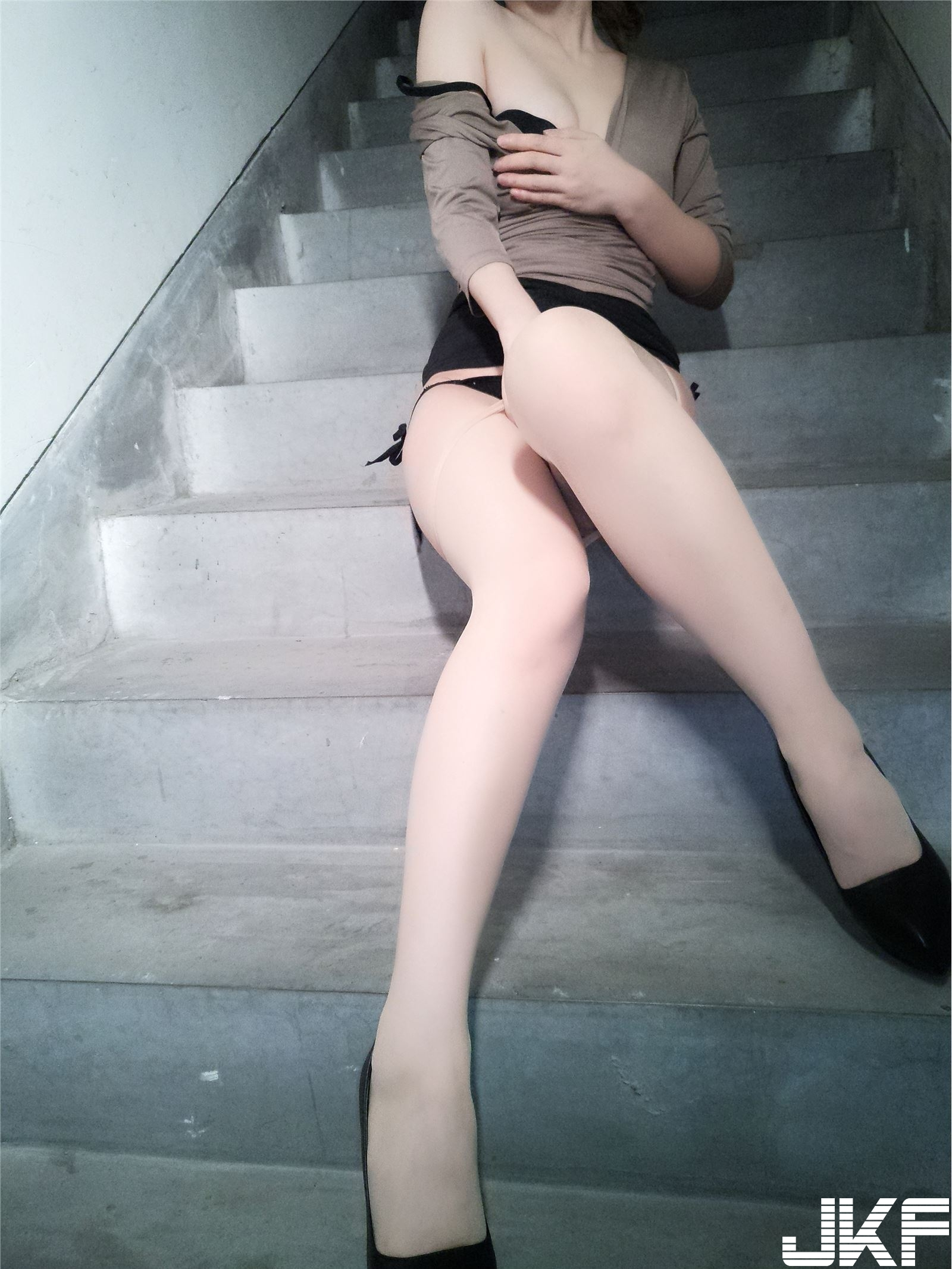 【网路收集系列】制服邪魔暖暖 深夜尾行【16P】