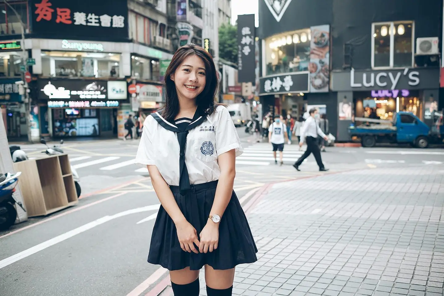 【网路收集系列】饶诗婕Jie制服膝上袜街拍